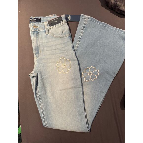 Hollister High Rise Flare Jeans 2/26W Embroidered Flowers Soft Stretch - Picture 1 of 5